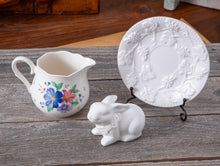 Load image into Gallery viewer, Bramble Berry- decorative cheese board vignette