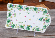 Load image into Gallery viewer, Bramble Berry- decorative cheese board vignette