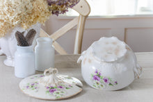 Load image into Gallery viewer, La Pensée- tureen