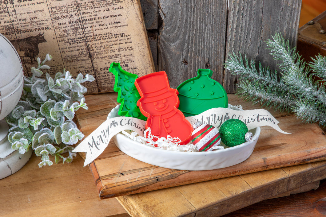 Very Merry- cookie cutter vignette