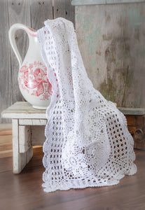 Ruffini- crocheted table runner